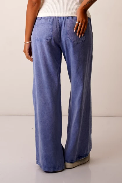 شلوار بغل چاک‌دار کتان زنانه