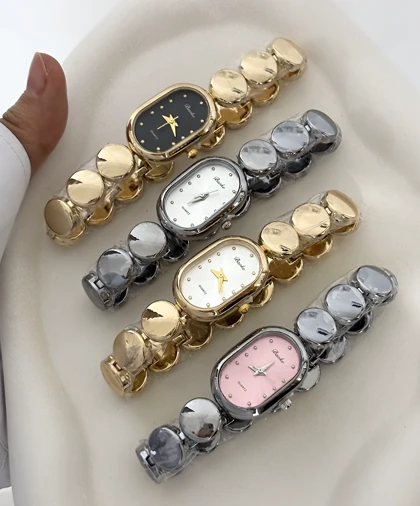 ساعت زنانه صفحه بیضی مینیمال بائوکه