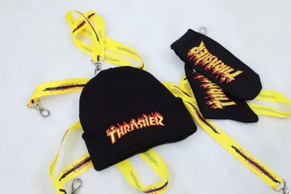 کلاه بافت trasher