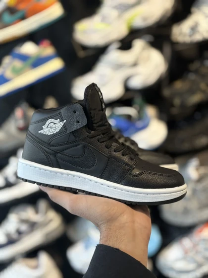 کتانی ساق‌دار مشکی تمام