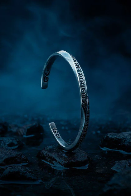 دستبند بنگل مردانه طرح میخی، استیل ضد زنگ