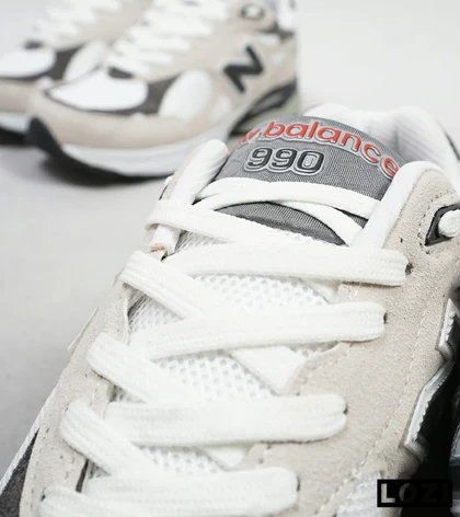 کفش کتانی کرم سفید NEW BALANCE 990
