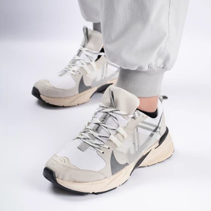 کتانی اسپرت مردانه مدل نایک NIKE vaporfly 3 رنگ طوسی کرم