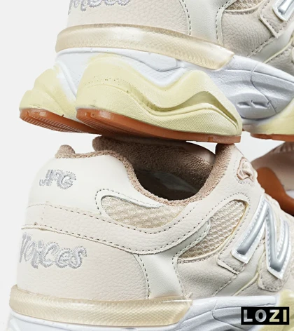 کفش کتانی زنانه کرم NEW BALANCE 9060