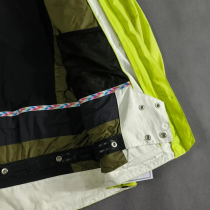 SIZE M-L کاپشن اسکی گورتکس حرفه ای اورجینال PEAK PERFORMANCE سوئد