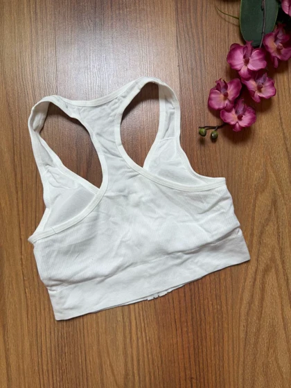 نیم‌تنه زیپی پشت قهرمانی