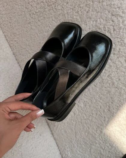 کفش ضربدری