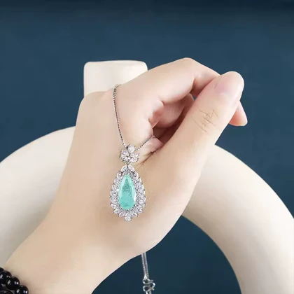 گردنبند زنانه لاکچری ملکه