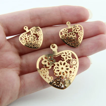 نیم ست بدون زنجیر طرح قلبی