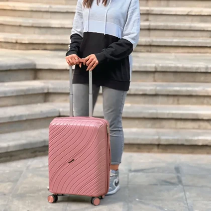 چمدان وارداتی مندوزا مدل MENDOZA - MDZ836 SERIES سری سه عددی (به همراه چمدان آرایشی هدیه)