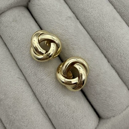 گوشواره طلایی پینترستی طرح گره