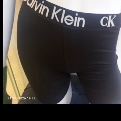 شورتک ورزشی