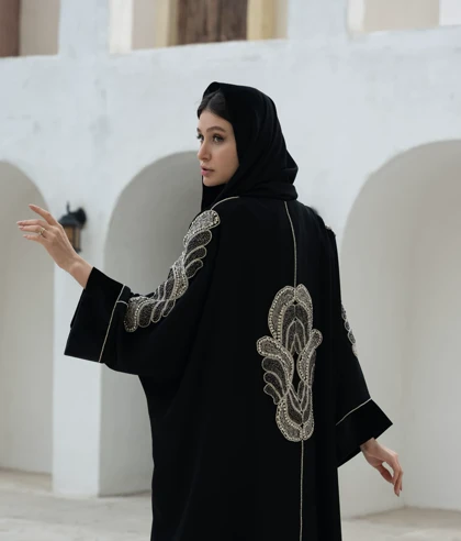 عبا جواهردوزی پروا
