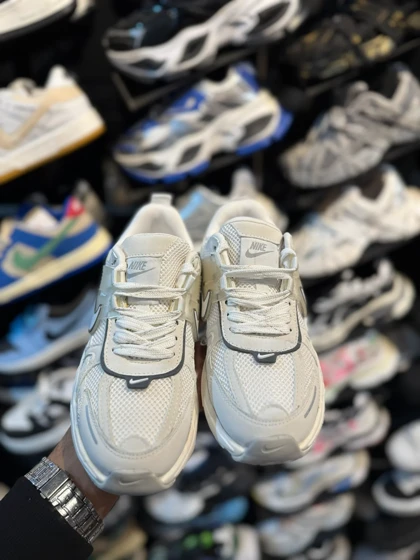 کتانی V2Kزنانه سفید طوسی