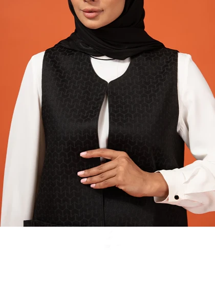 وست زنانه ژاکارد آستر دار جیب‌دار کلاسیک 70101