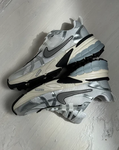 کتانی NIKE نقره ای کد 1200121