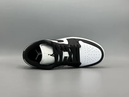 کتانی نایکی جردن1لو پاندا سفید مشکی/Nike Air Jordan1 low