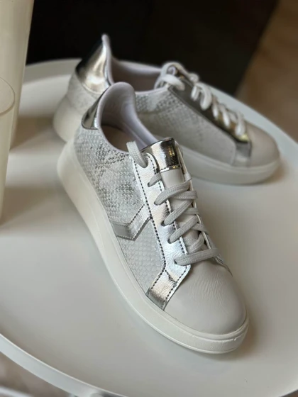 کفش راحتی مدلStradivarius-Sneakers-SKB01