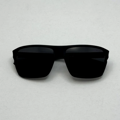 عینک اوکلی مستطیلی پلاریزه سبک OAKLEY آمریکایی مشکی کد WG83107