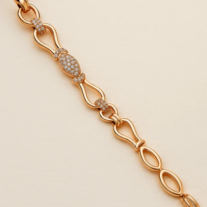 دستبند طلایی نگین‌دار طرح خاص زنانه