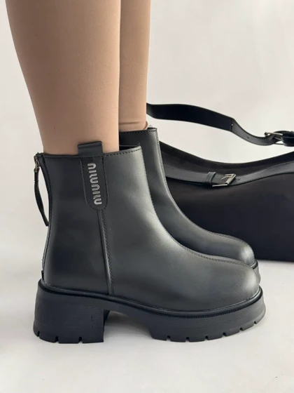 نیم بوت بغل میو 2104