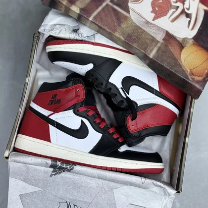 کفش نایک ایر جردن وان ساق‌دار مایکل جردن Nike Air Jordan 1 High Michael Jordan