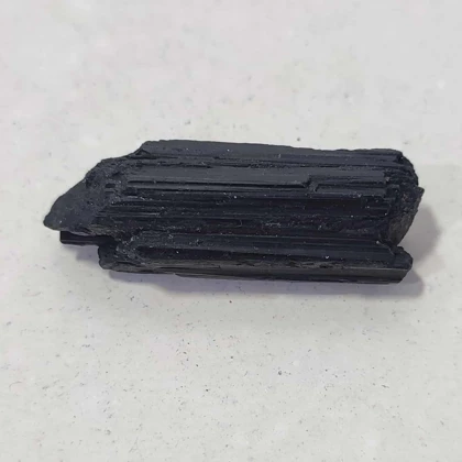 راف سنگ تورمالین سیاه 27 گرمی