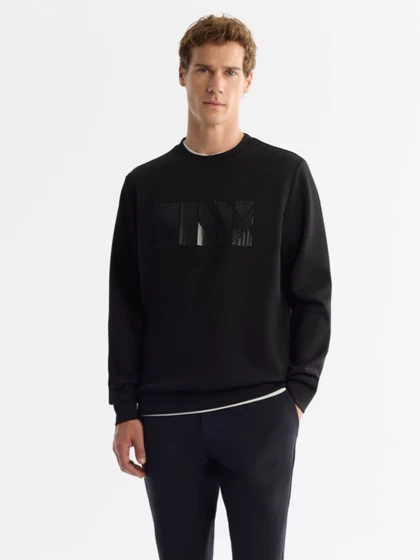 سویشرت یقه گرد مشکی طرح دار / برند آووا ترکیه AVVA