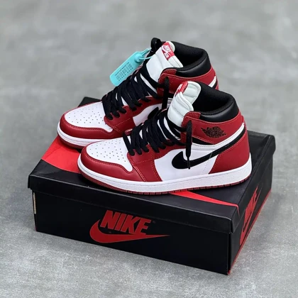 کفش نایک ایر جردن وان ساق‌دار سفید قرمز Nike Air Jordan 1 High White Red