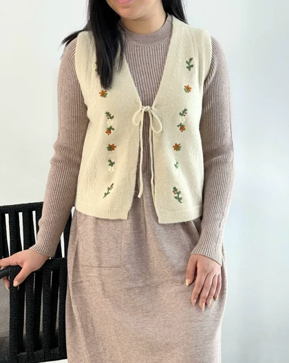 جلیقه بافت گلدوزی کد 5206