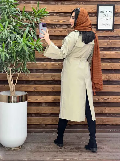 بارانی بلند چاک‌دار