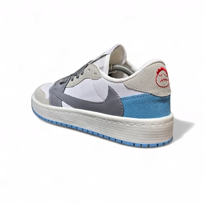 کتانی نایک ترویس سفید طوسی آبی