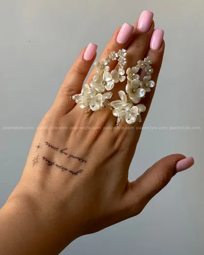گوشواره گل سفید