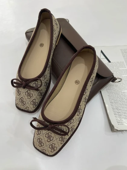 کالج پاپیونی گل رز 4313