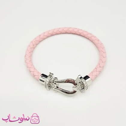 دستبند زنانه برند فرد Fred مدل چرم صورتی با قفل نقره ای نگین‌دار استیل کیفیت مستر کد 680