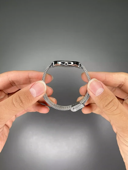 ساعت مچی برینگ بند حصیری بند سیلور صفحه مشکی Bering