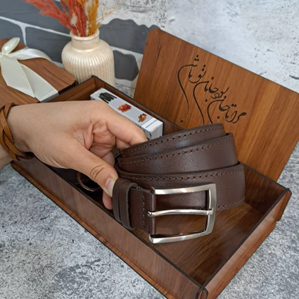 ست هدیه چرم مردانه چرم طبیعی کیف پول و کمربند مدل 3تیکه جیبی قهوه ای ساده