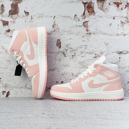 کفش کتانی زنانه نایک ایر جردن 1 ساق‌دار صورتی (Nike Air Jordan 1 White) کد 2341