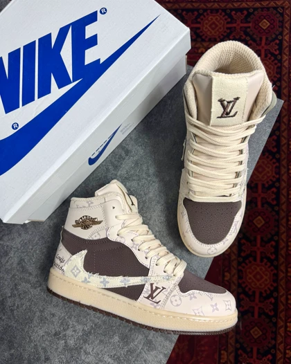 کتانی ساق‌دار لویی ویتون