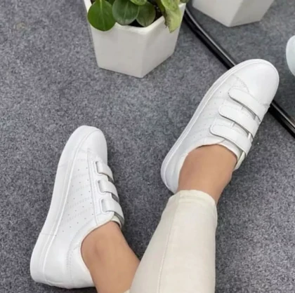 ونس دخترانه ساده چسبی