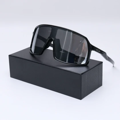 عینک از برند OAKLEY کد 181450