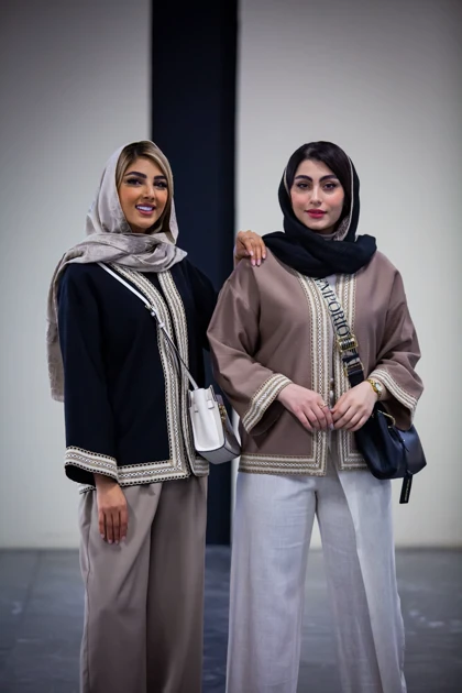 مانتو کرسپو کتی خرجکار کنفی