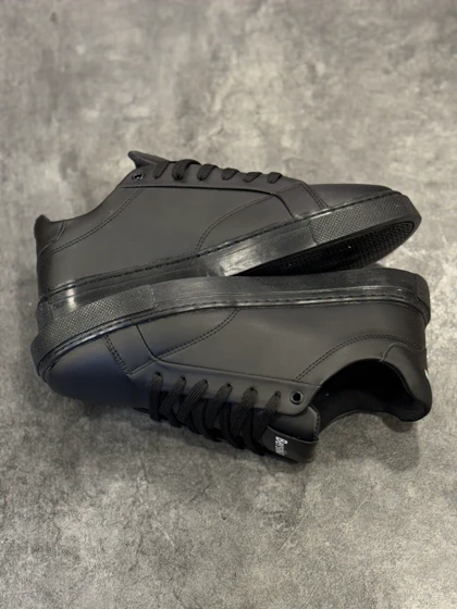 کتانی برشکا مشکی زیره الاستیک-سبک وبا کیفیت