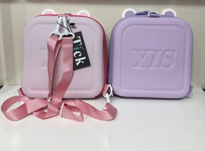 کوله پشتی سیلیکونی استیکر دار - وارداتی