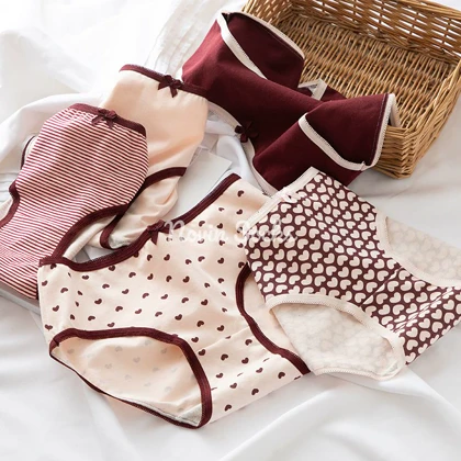 شورت طرح ارغوان ( مناسب سایز 38 الی 42)