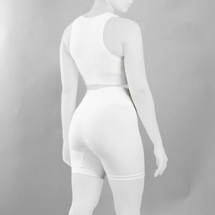 ست نیم‌تنه و کشاله بند ورزشی زنانه مدل YJ077 سفید