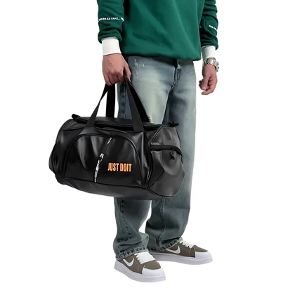 ساک ورزشی مشکی مدل چرم