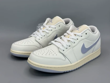 کتانی نایکی جردن1لو سیل گوست کرم یاسی/Nike Air Jordan1 low