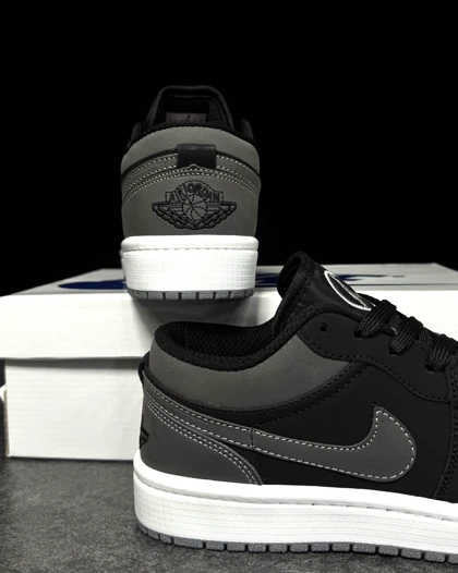 کتانی جردن وان