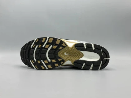کتانی نایکی وی 5 کی رانر سیلور طلایی/Nike